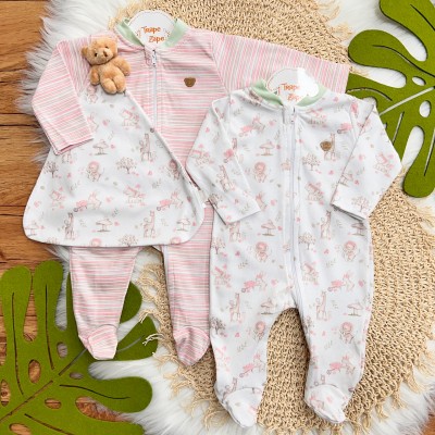 Kit 2 Macacões + Naninha Ursinha - Safari Fofinho - Rosa e Verde Kit 2 Macacões + Naninha Ursinha - Safari Fofinho - Rosa e Verde